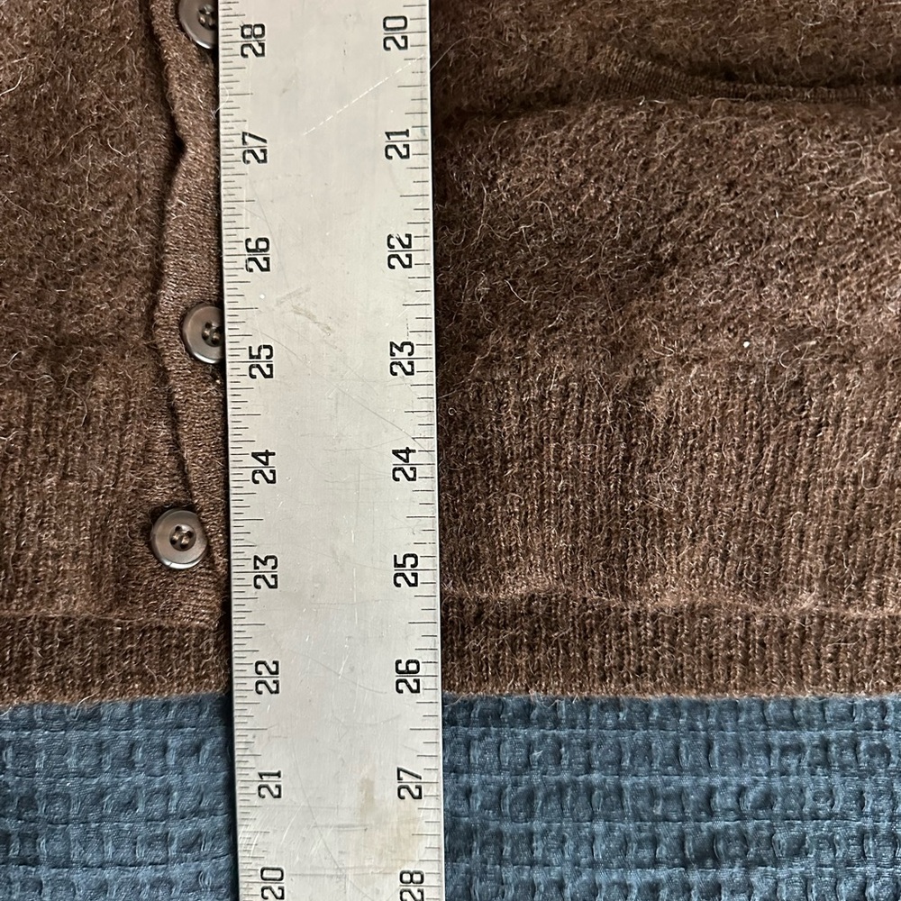Tumi Women’s Brown Button-Front V-Neck Cardigan - Picture 5 of 11